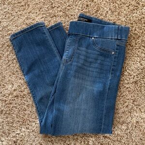 Pull on Liverpool capri jeans